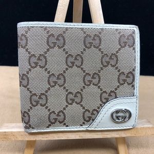 GG267 GG Canvas Bifold Wallet